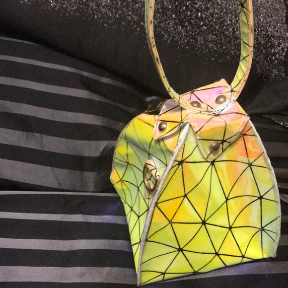 Purses - Picture 3 of 7